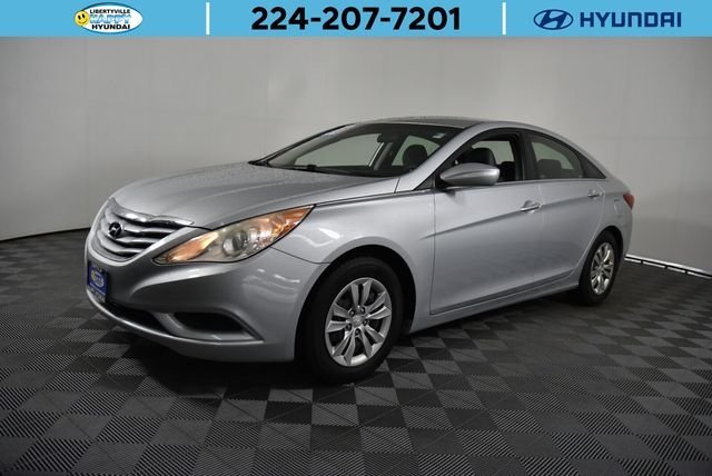 Used 2011 Silver Hyundai GLS image 1