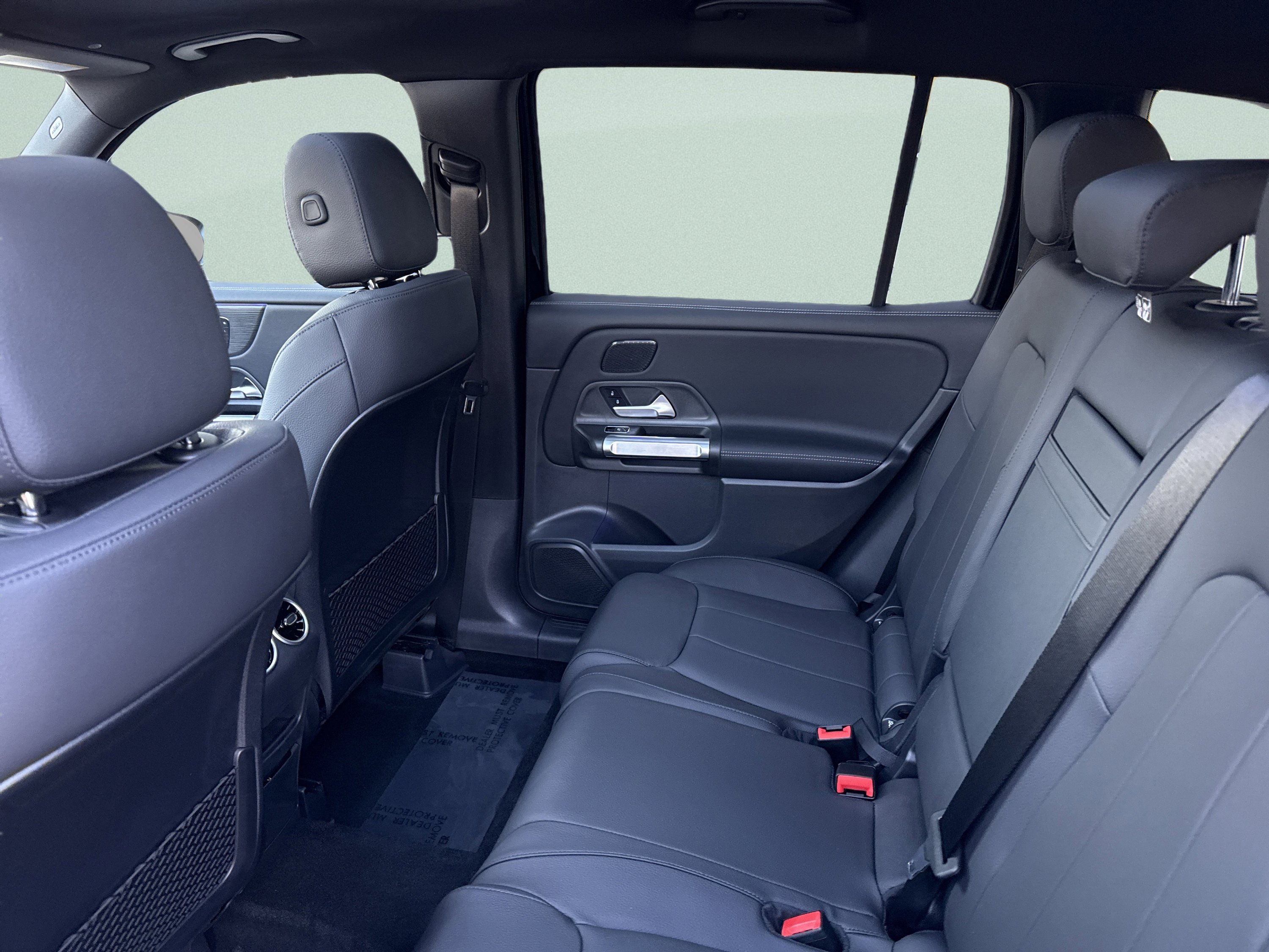New 2026 Night Black Mercedes-Benz GLB 250 image 28