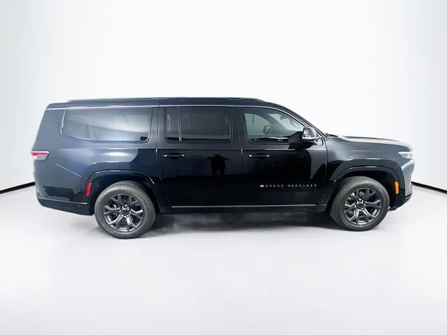 New 2026 High Gloss Black Exterior Paint Jeep Limited Altitude image 8