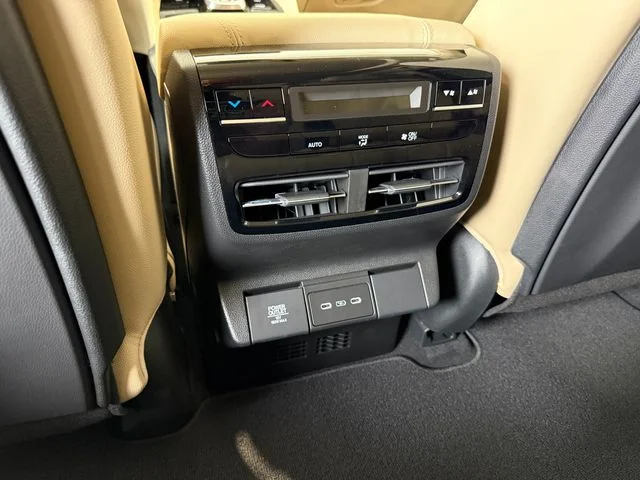 New 2026 Platinum White Pearl Acura Base image 29