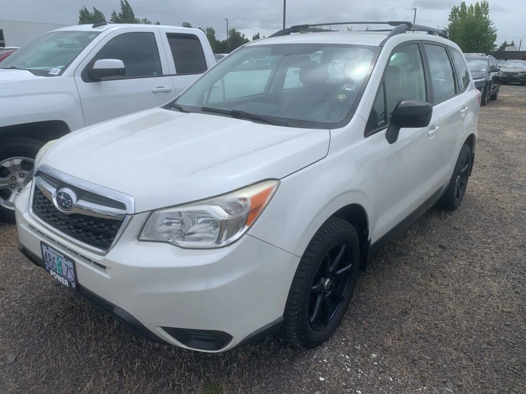 Used 2015  Subaru 2.5i image 1