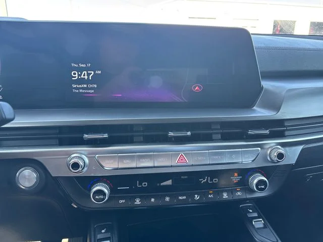 Used 2025 Black Kia S image 17