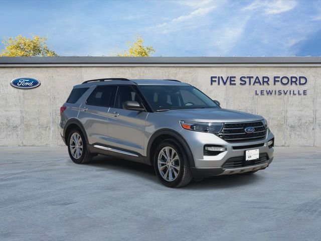 Used 2021 Silver Ford XLT image 2