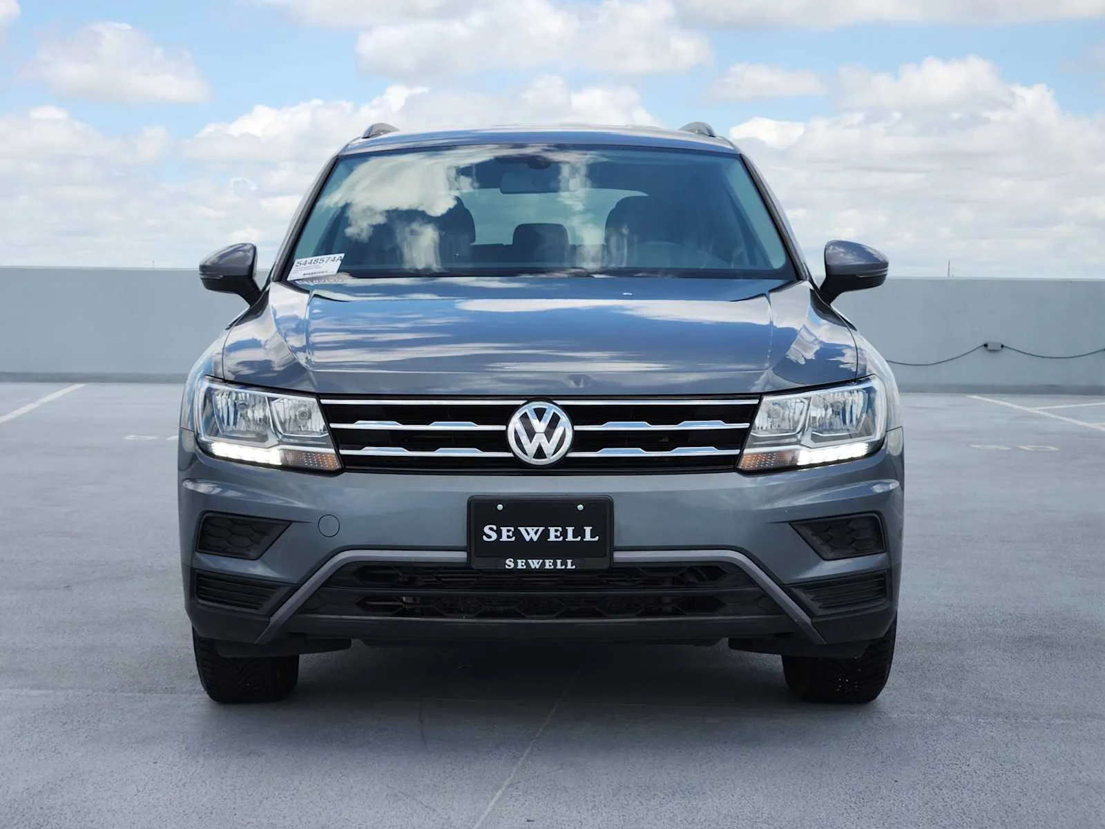 Used 2020 Platinum Gray Metallic Volkswagen SE image 2