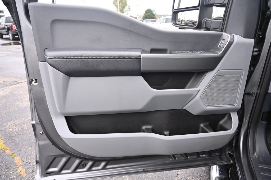 Used 2024 Gray Ford XLT image 19
