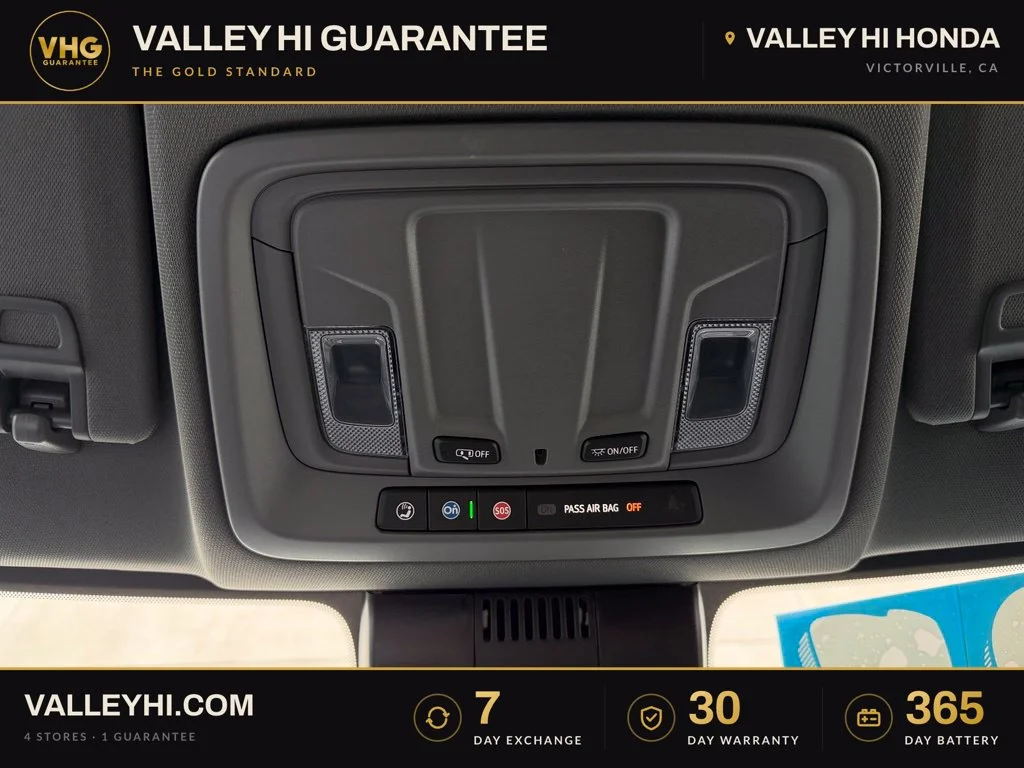 Used 2026 Summit White Chevrolet LT image 31