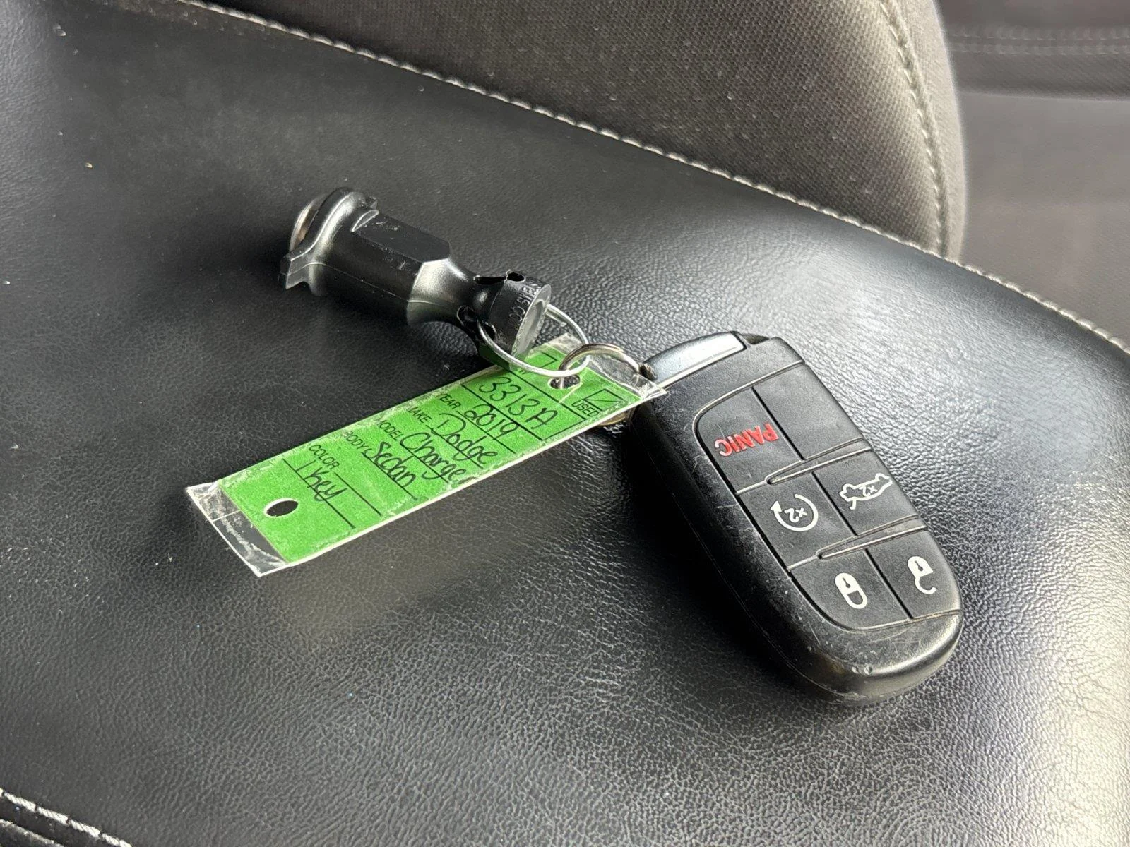 Used 2019 Granite Pearlcoat Dodge SXT image 36