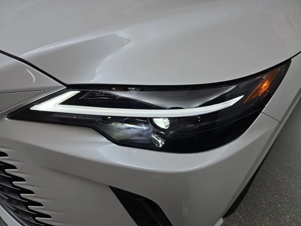 New 2026 Eminent White Pearl Lexus PREMIUM image 29