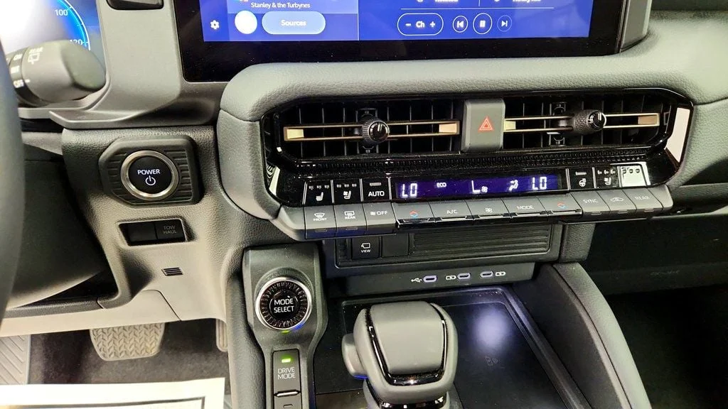 Used 2026 Black Toyota 4WD w/ Moonroof, JBL, HUD, 20