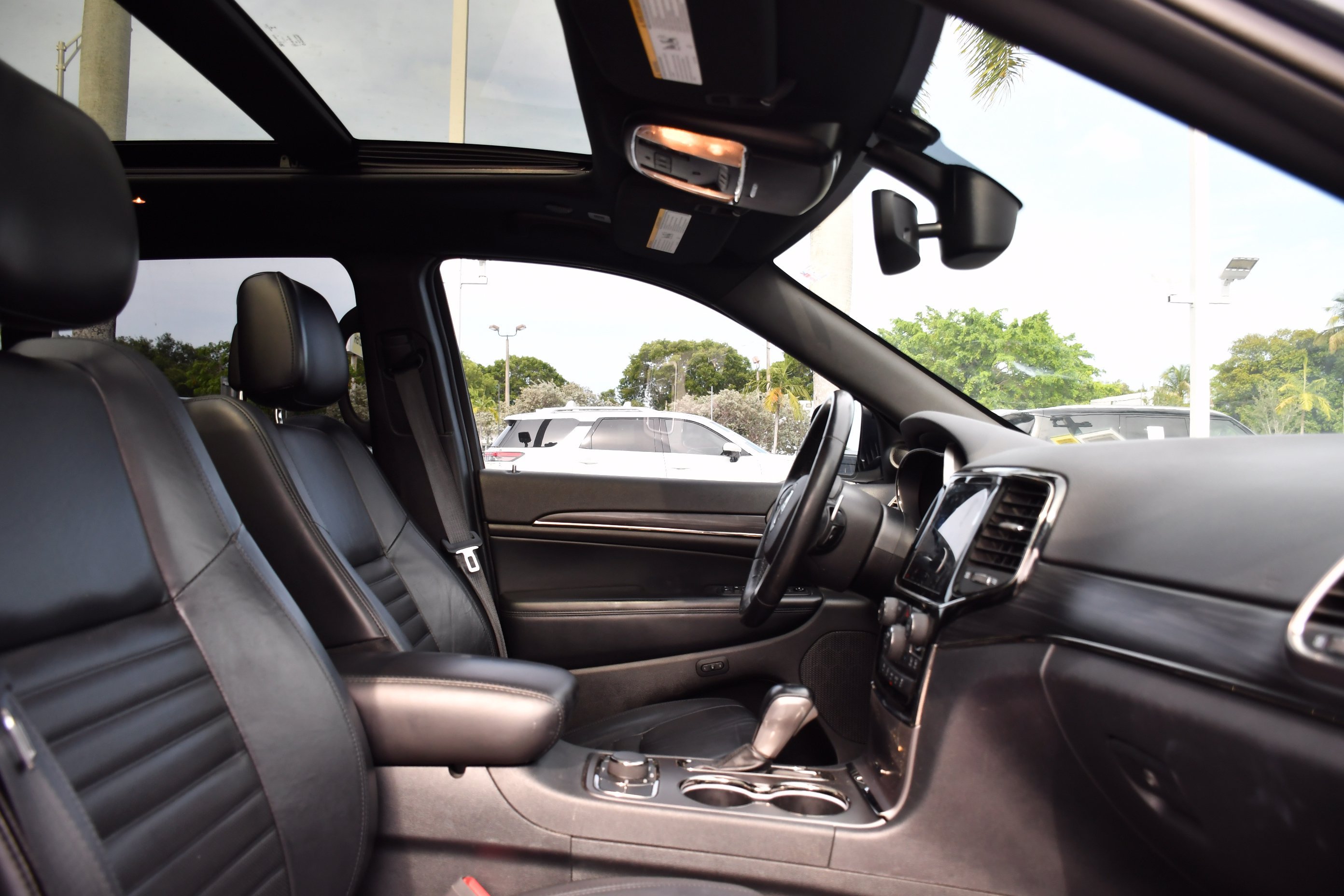 Used 2020 Slate Blue Pearlcoat Jeep Limited X image 29