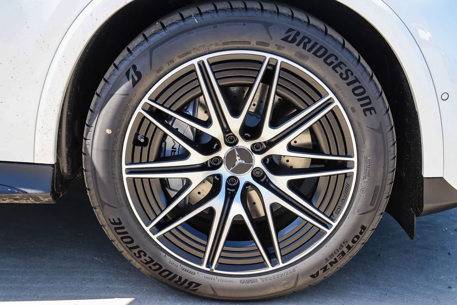 New 2026 Polar White Mercedes-Benz AMG® GLC 43 image 9