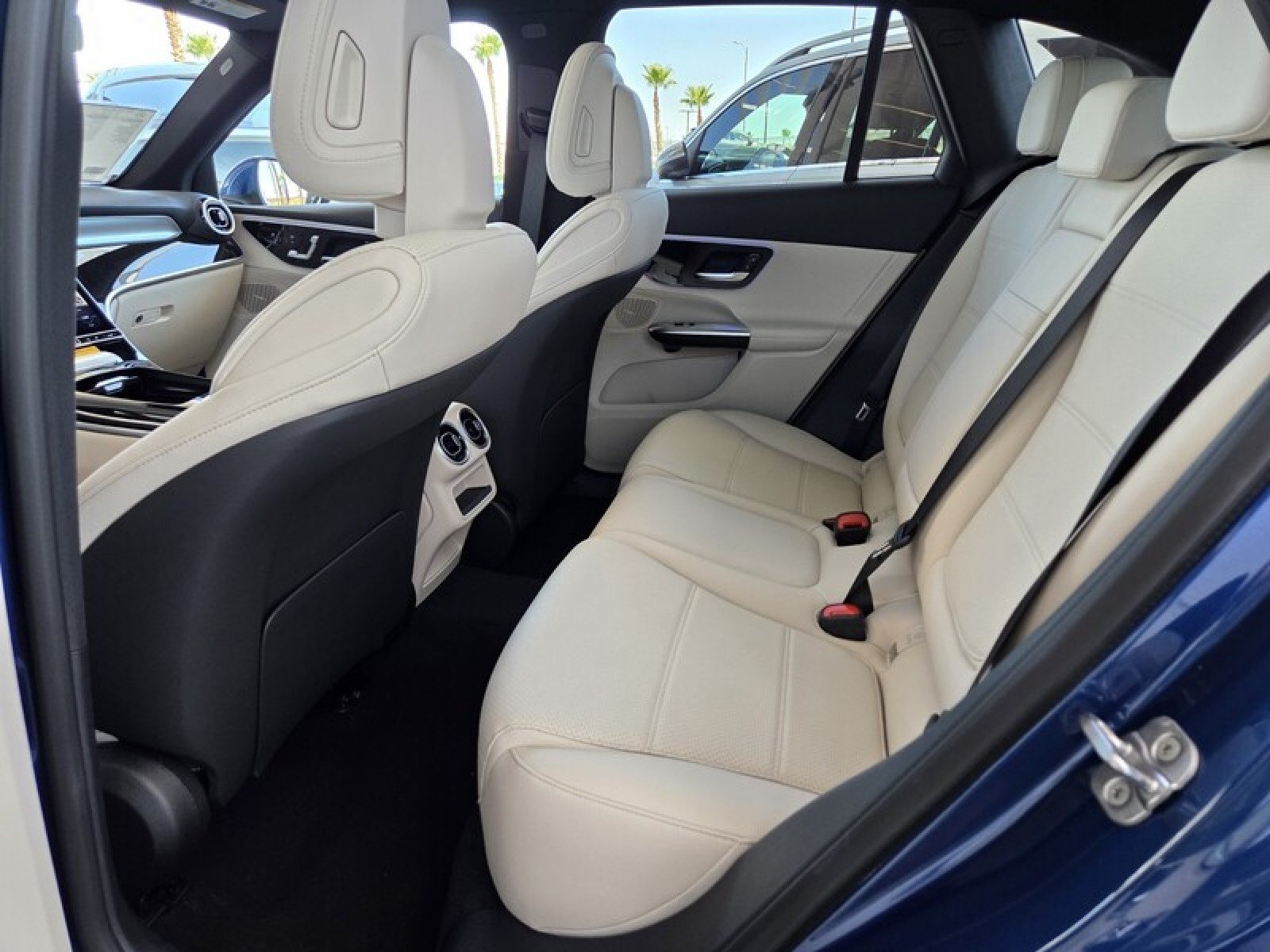 New 2026 Starling Blue Metallic Mercedes-Benz GLC 300 SUV image 13