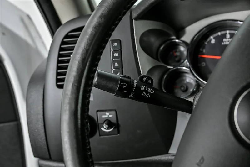 Used 2013 Summit White GMC SLE image 22