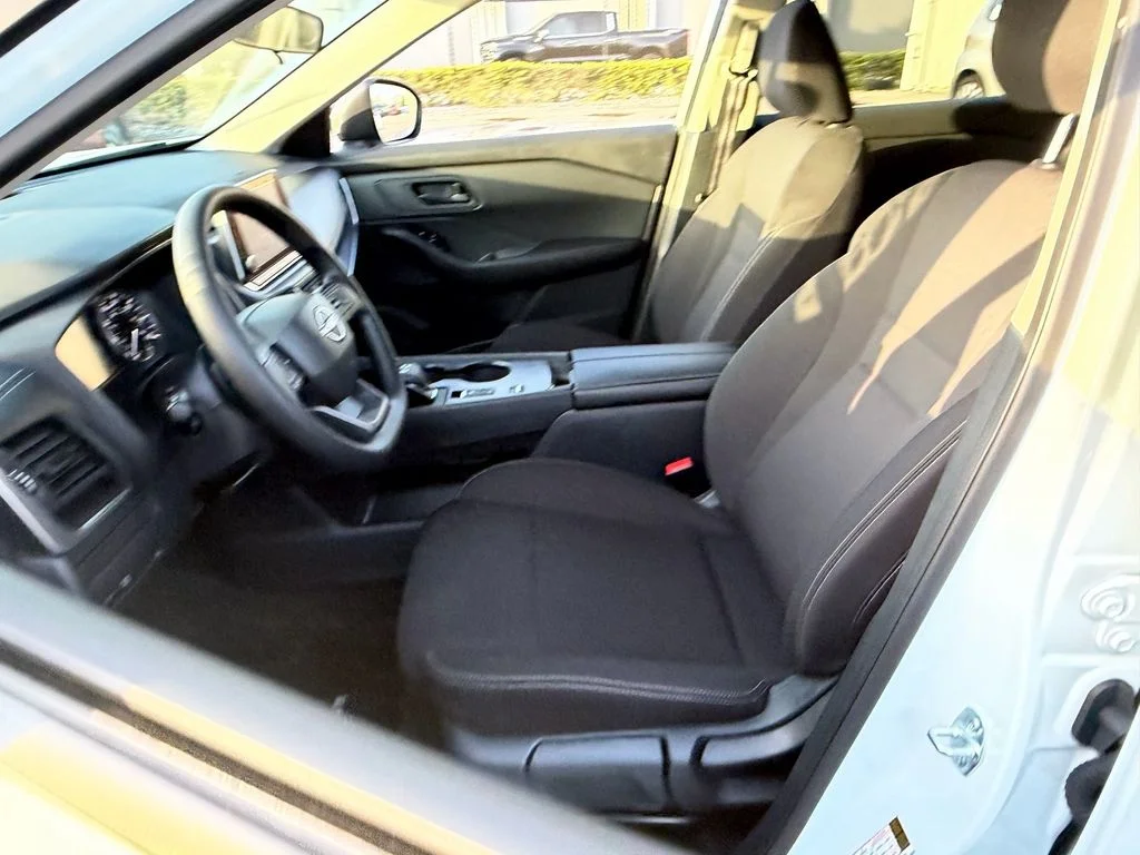 Certified Used 2025 White Nissan S image 10