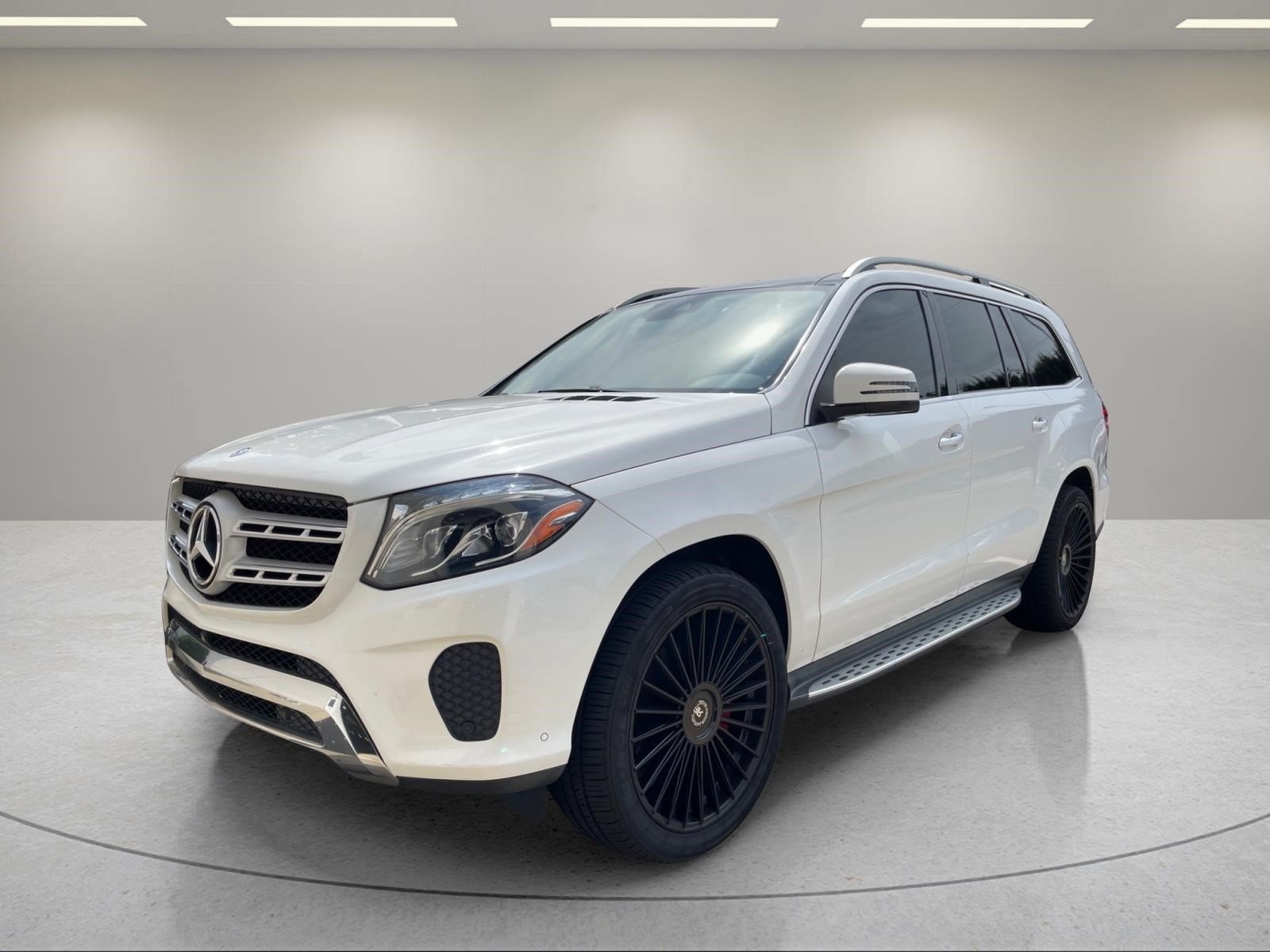 Used 2017  Mercedes-Benz GLS 450 image 1