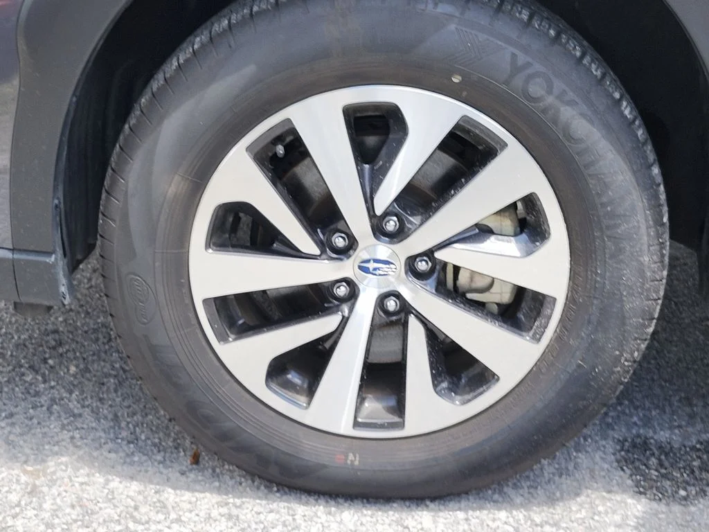 Used 2025 Gray Subaru Premium image 33