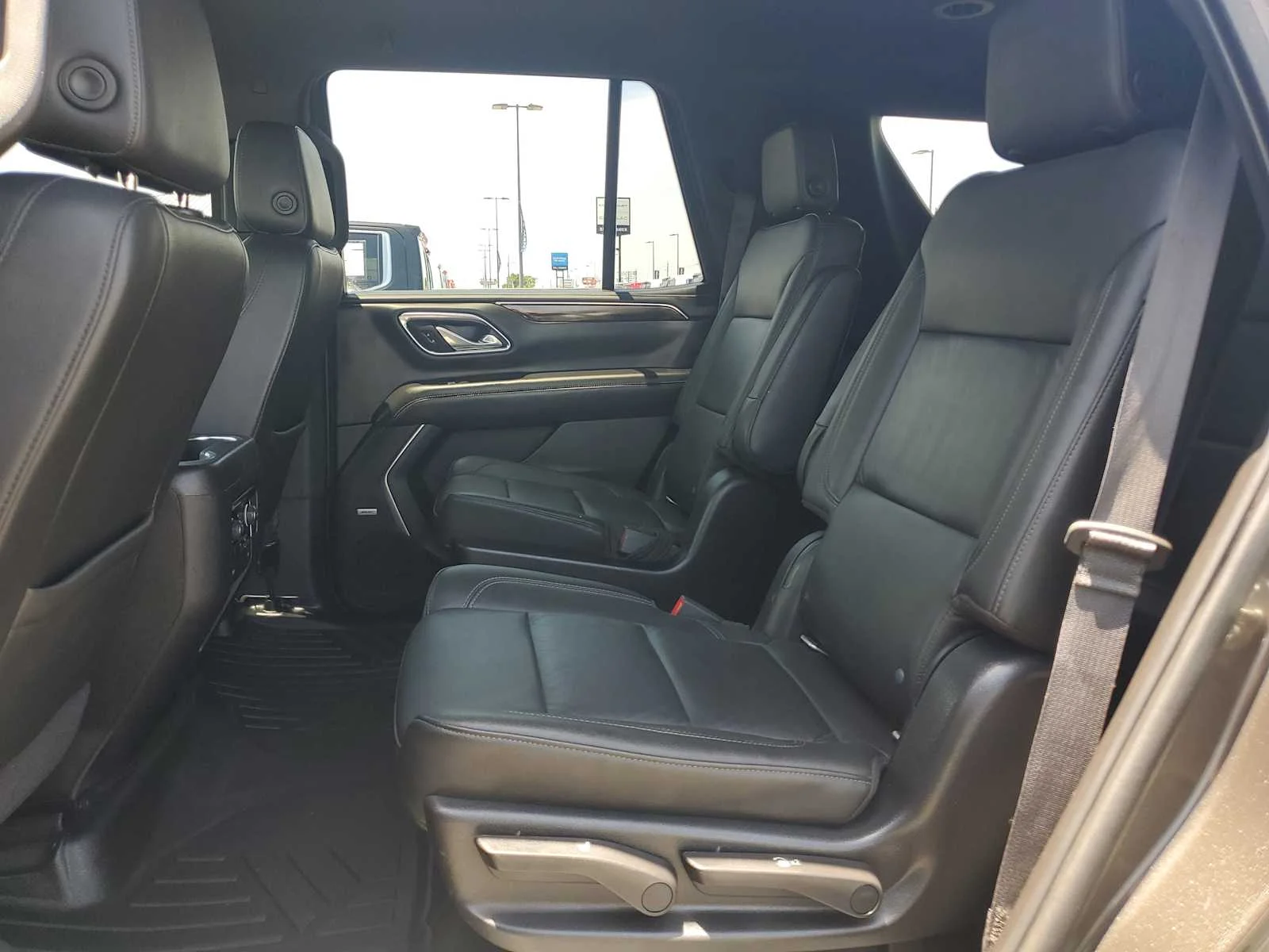 Used 2021 GRAYWOOD METALLIC Chevrolet Z71 image 14