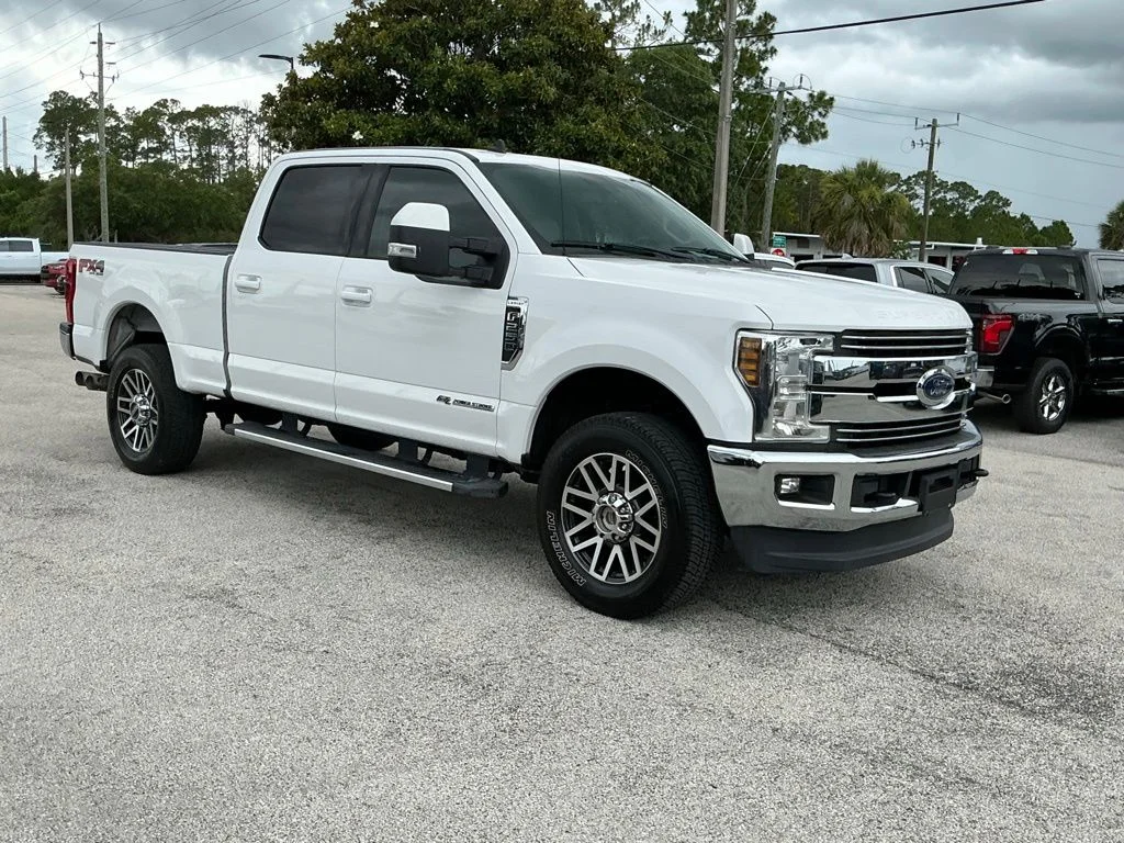 Used 2019 White Ford Lariat image 17