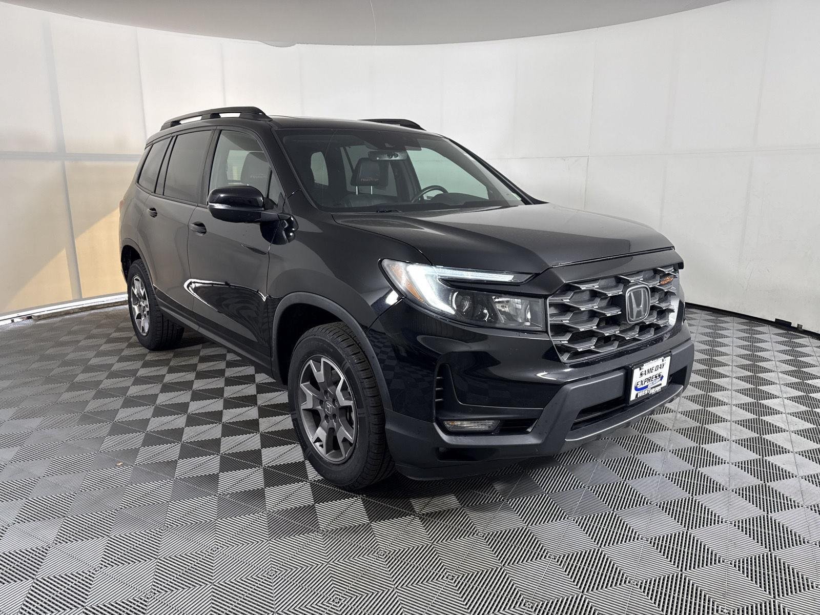 Used 2022 Crystal Black Pearl Honda TrailSport image 11