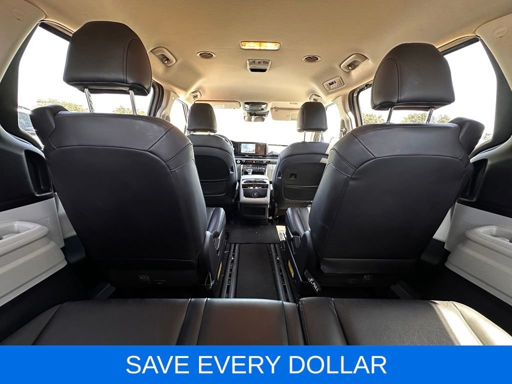Used 2024 White Kia EX image 18