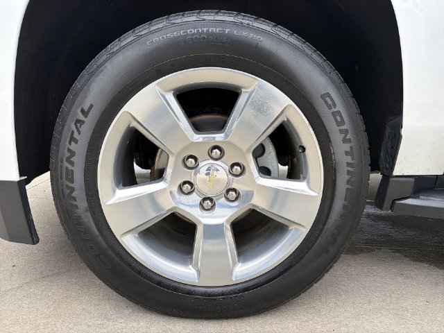 Used 2019 IRIDESCENT PEARL TRICOAT Chevrolet LT image 12