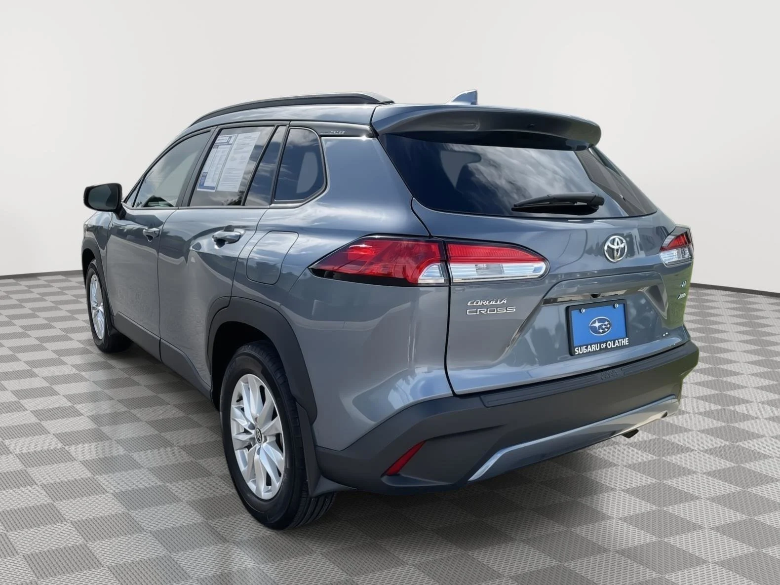 Used 2022 Celestite Toyota LE image 24