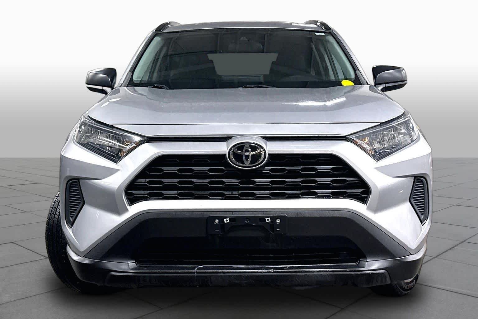 Used 2021 Silver Sky Metallic Toyota LE image 4