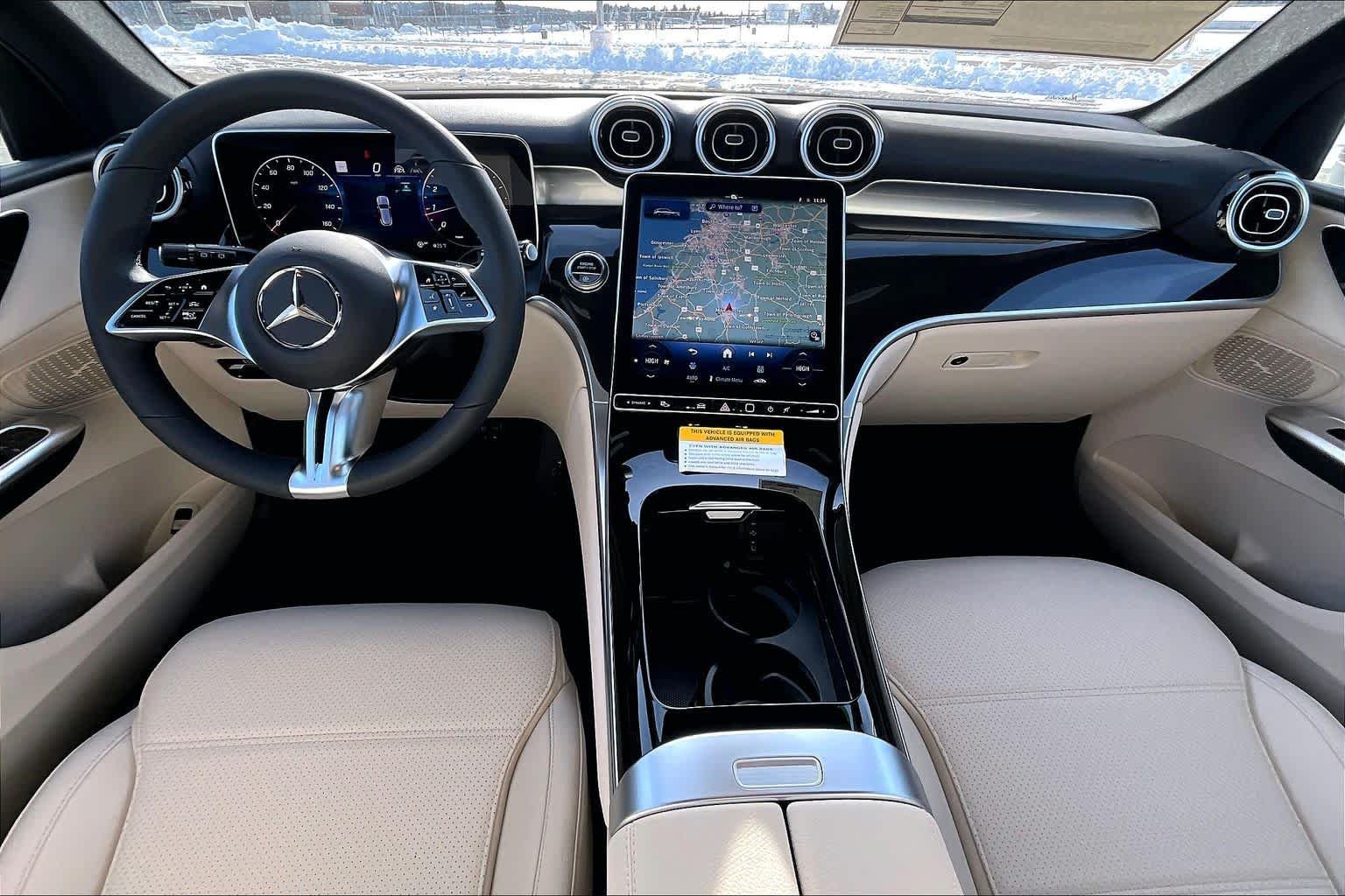 New 2026 040/Black Mercedes-Benz GLC 300 image 8