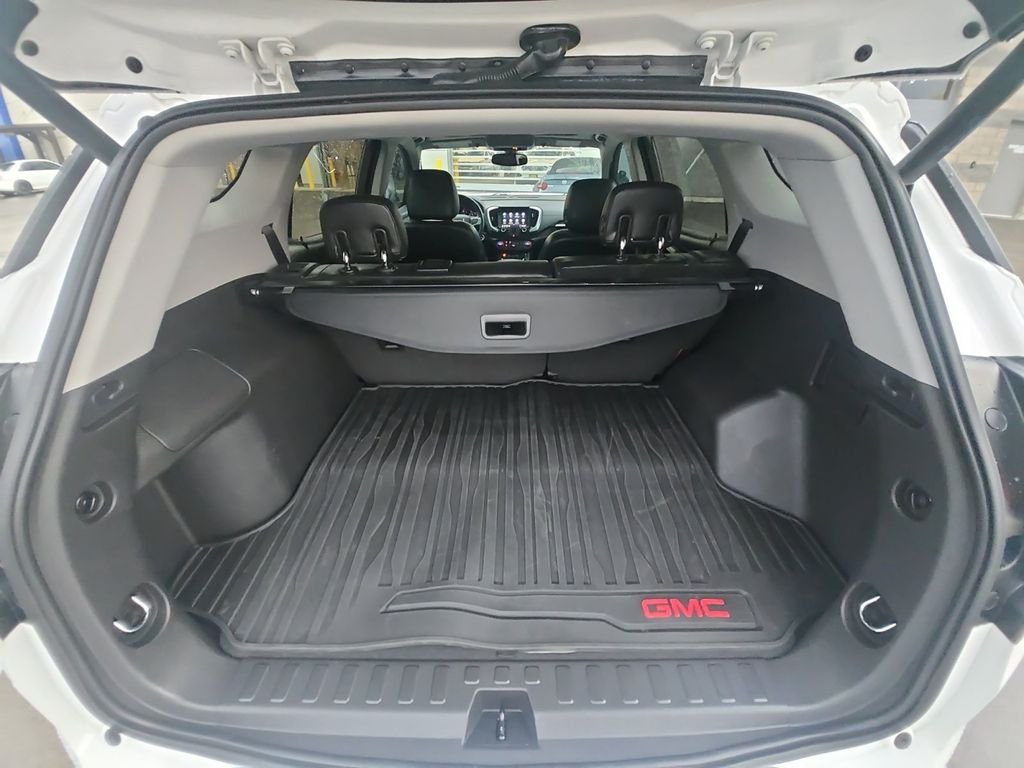 Used 2019 White GMC SLT image 23