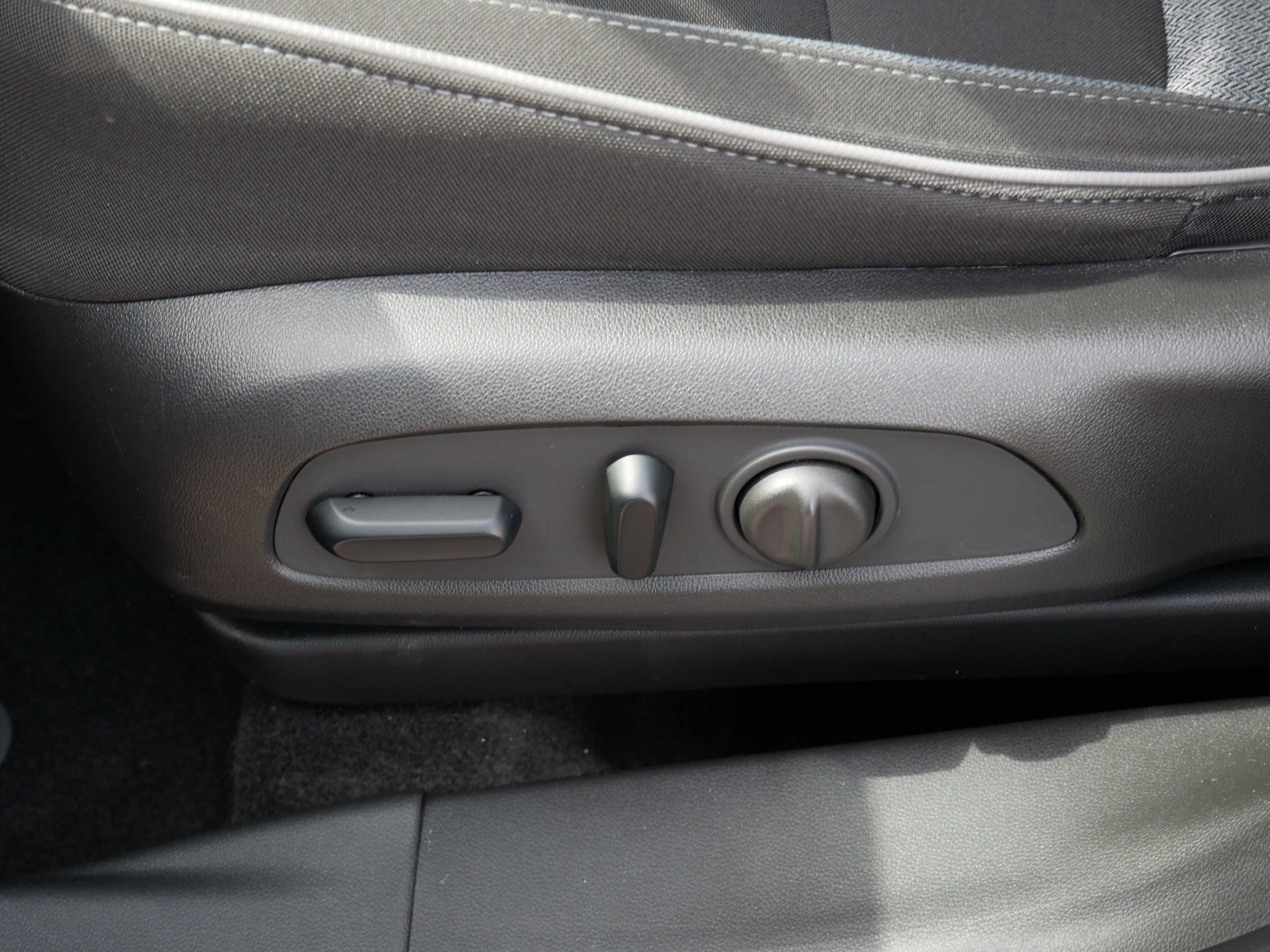 Used 2022 Satin Steel Metallic Chevrolet LT image 19