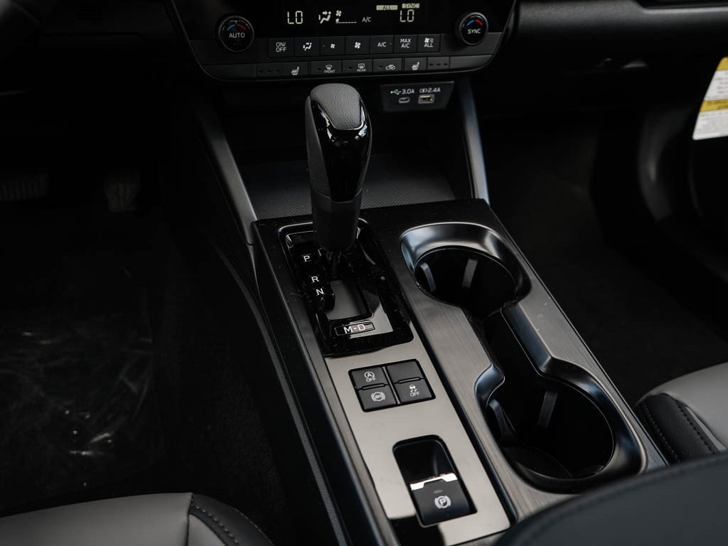 New 2026 CRYSTAL BLACK SILICA Subaru Premium image 27