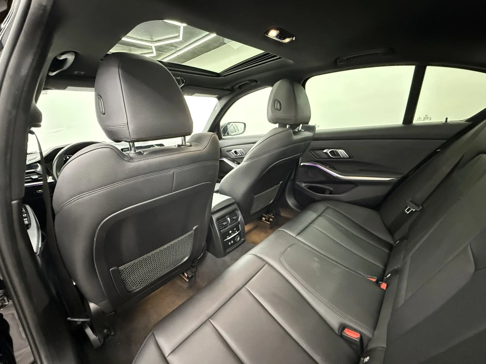 Used 2019 Jet Black BMW 330i xDrive image 32