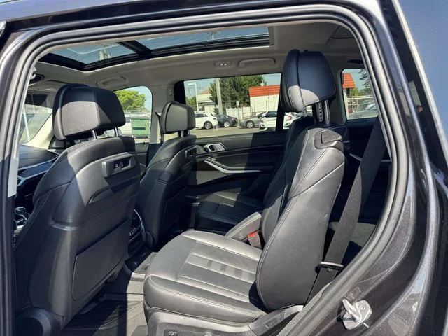 Used 2020 Gray BMW xDrive40i image 17
