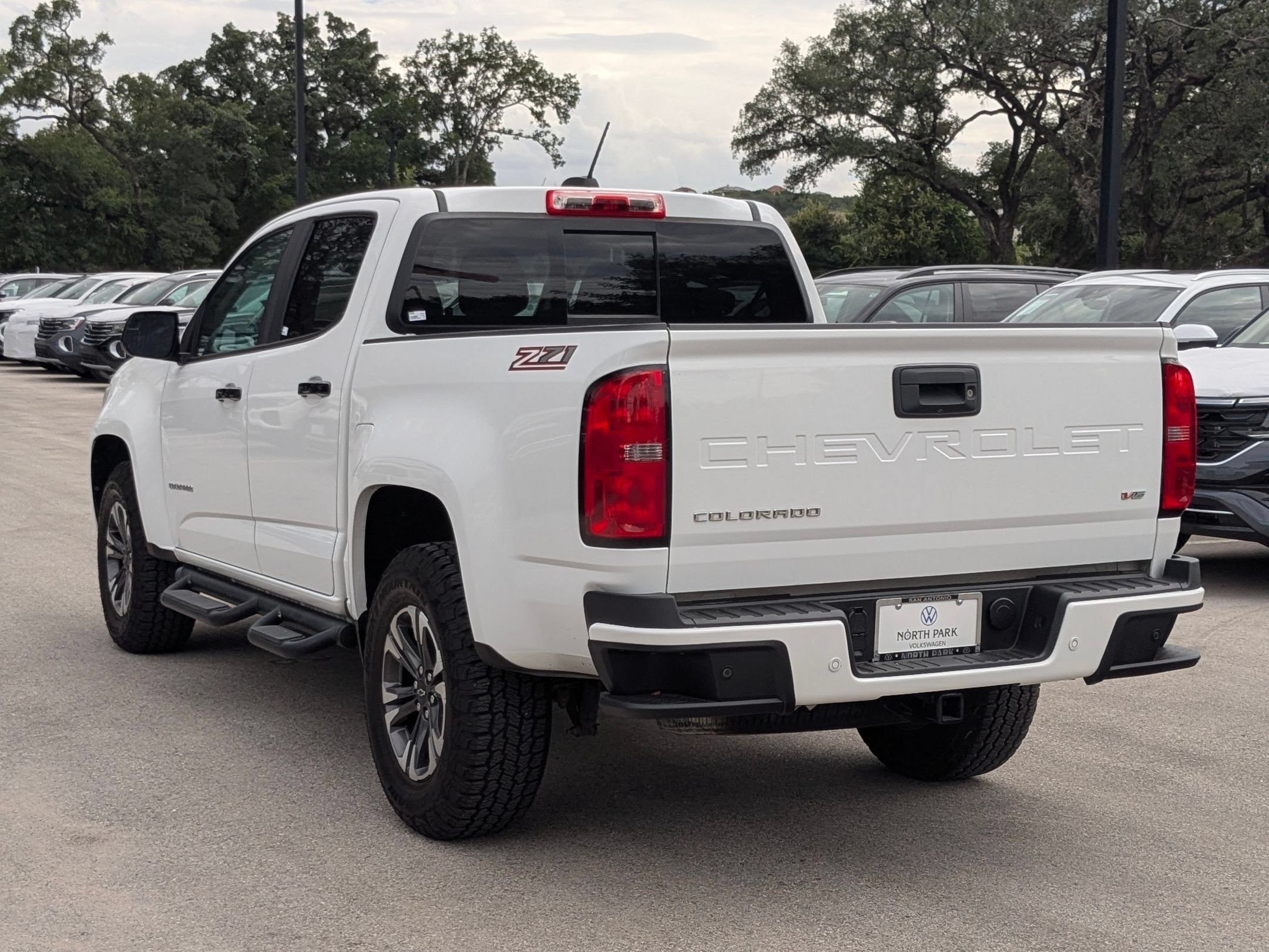 Used 2021 Summit White Chevrolet 2WD Z71 image 5