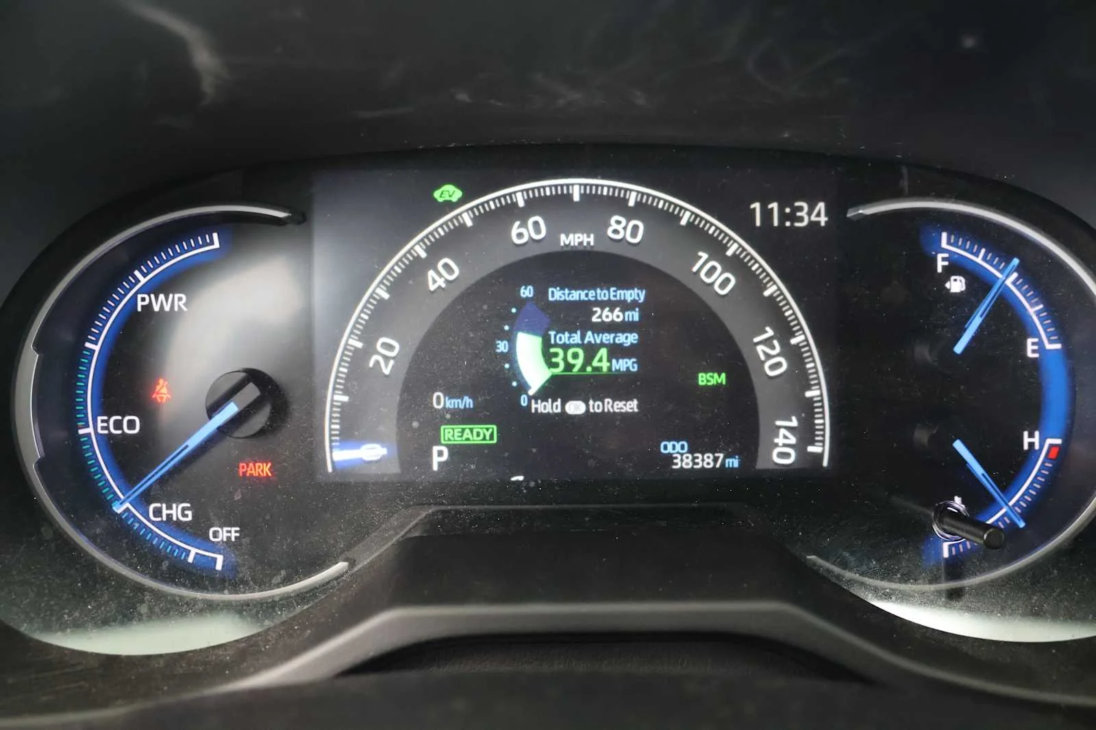 Used 2022 Blizzard Pearl/Midnight Black Metallic Toyota Hybrid XSE image 16