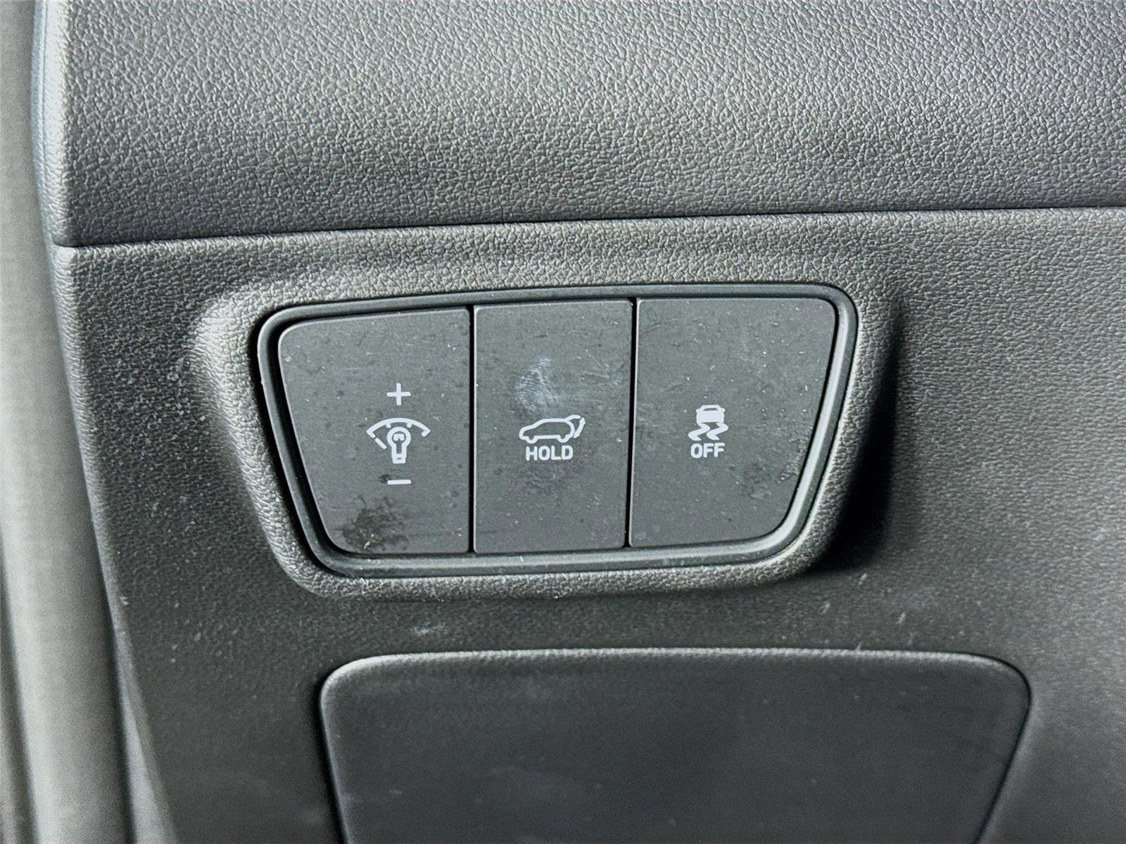 Used 2024 Black Pearl Hyundai SEL image 10