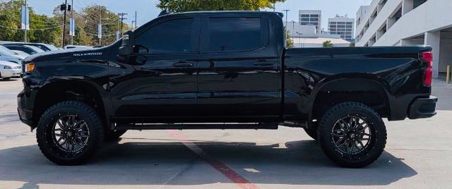 Used 2021 BLACK Chevrolet Custom image 6