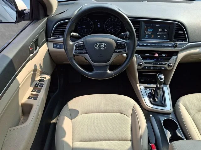 Used 2017 Beige Hyundai Value Edition image 11
