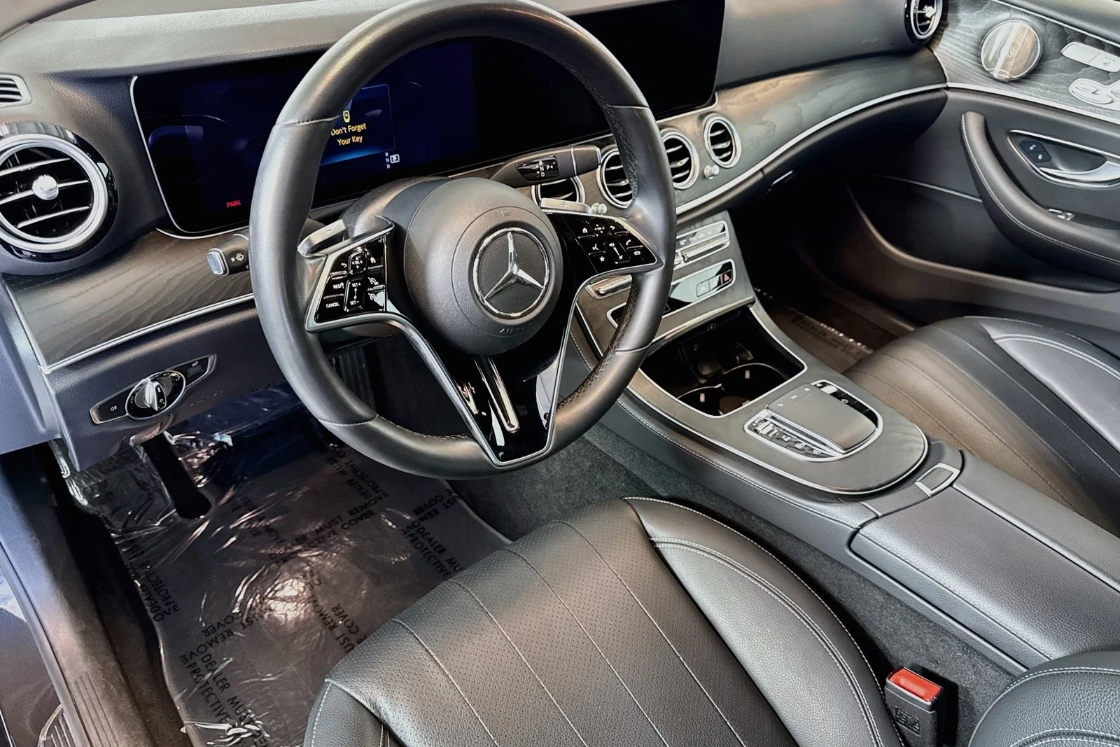 Used 2022 Graphite Grey Metallic Mercedes-Benz E 350 image 9