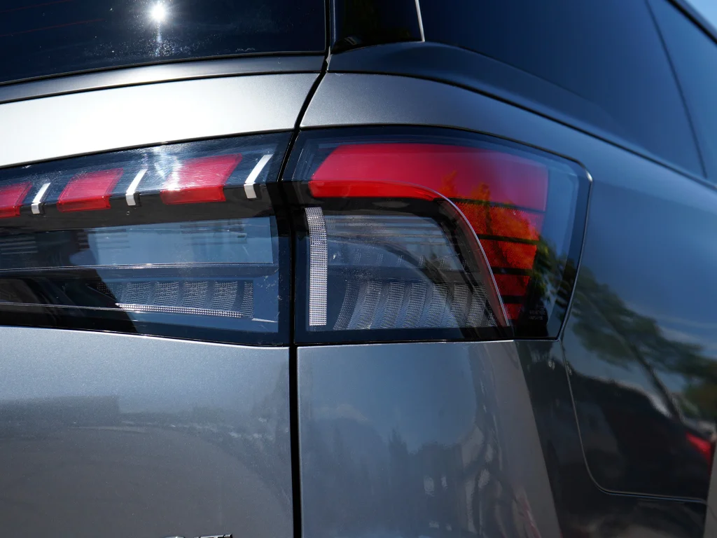 Certified Used 2026 Dynamic Metal/Black Obsidian INFINITI SPORT image 11