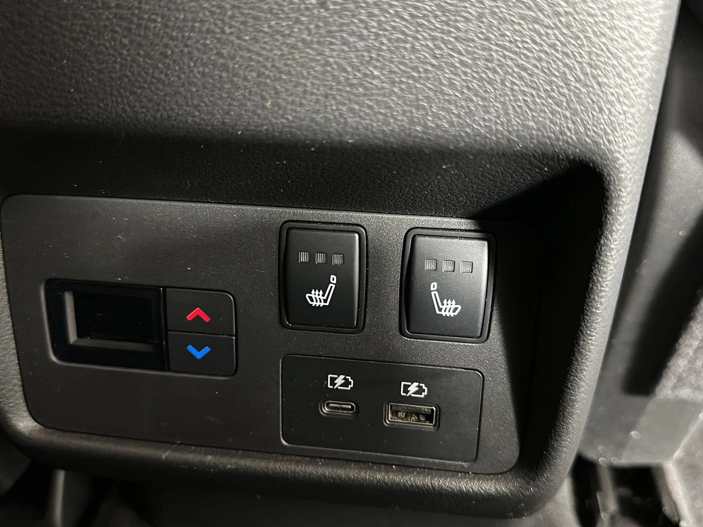 Used 2023 Sunset Drift Chromaflair/Super Black Nissan Platinum image 25