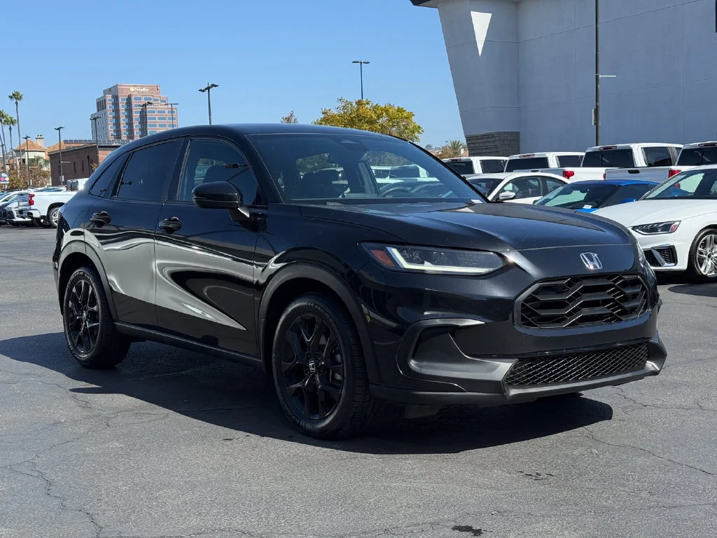 Used 2024  Honda Sport image 5