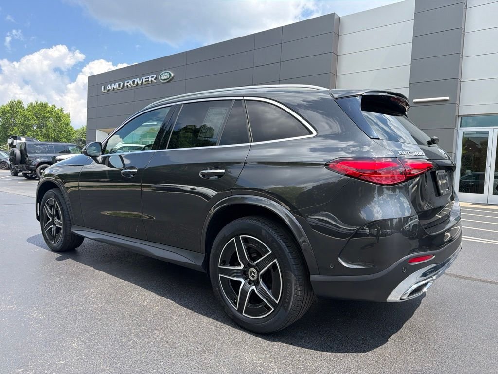 Used 2023 Graphite Gray Metallic Mercedes-Benz GLC 300 image 3