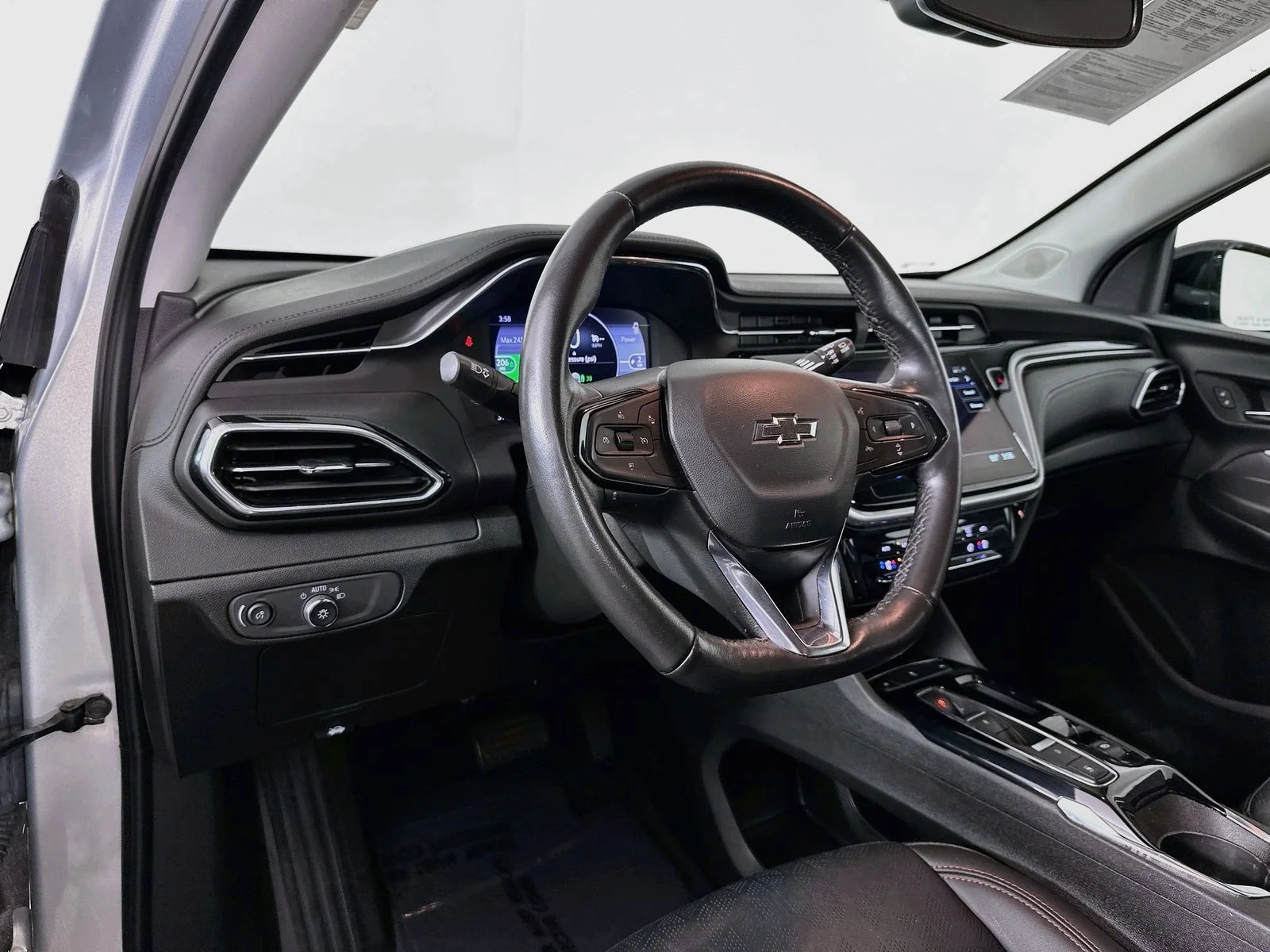 Used 2023 Silver Flare Metallic Chevrolet LT image 10
