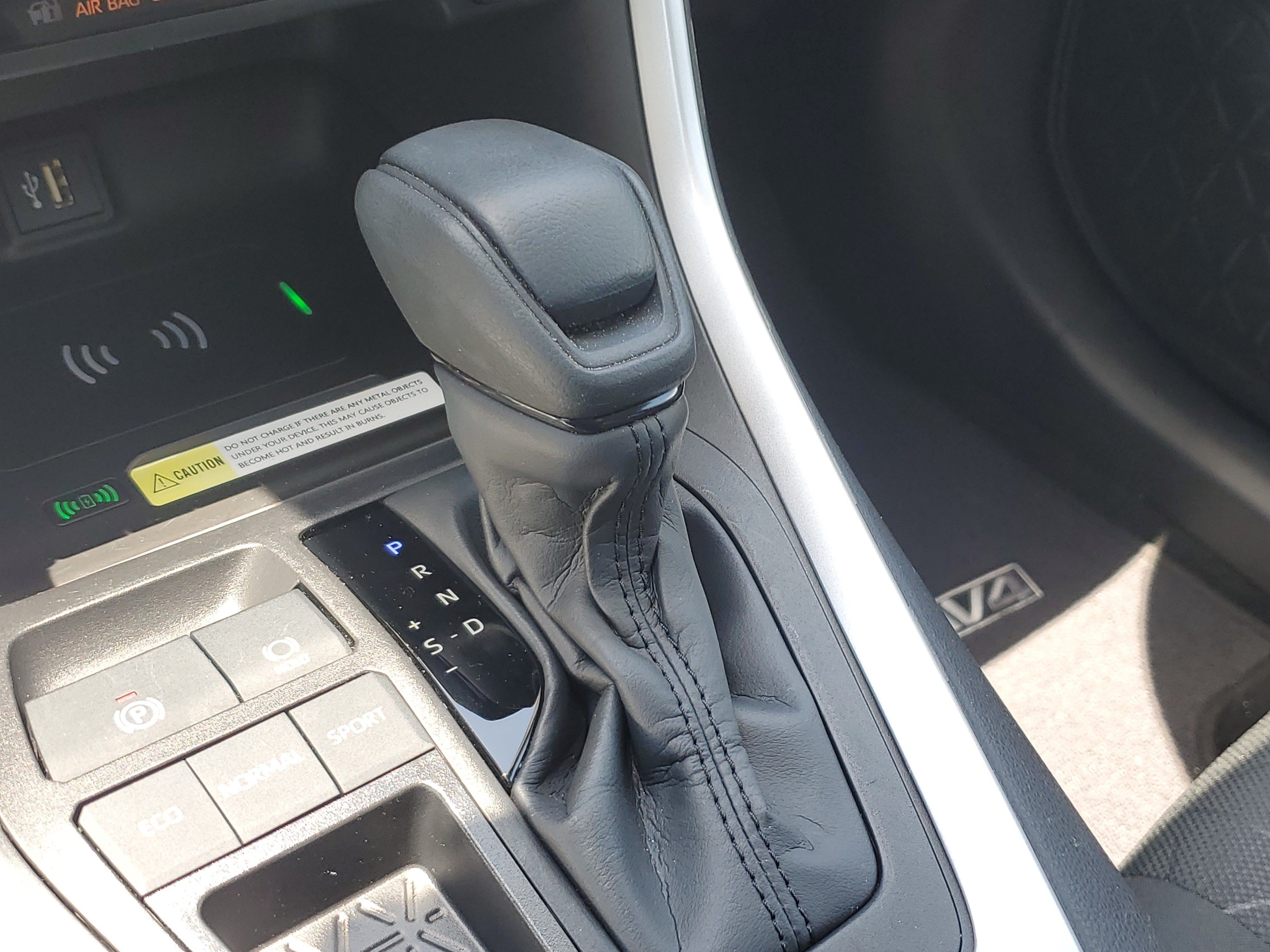 Used 2024 Ice Toyota XLE image 33