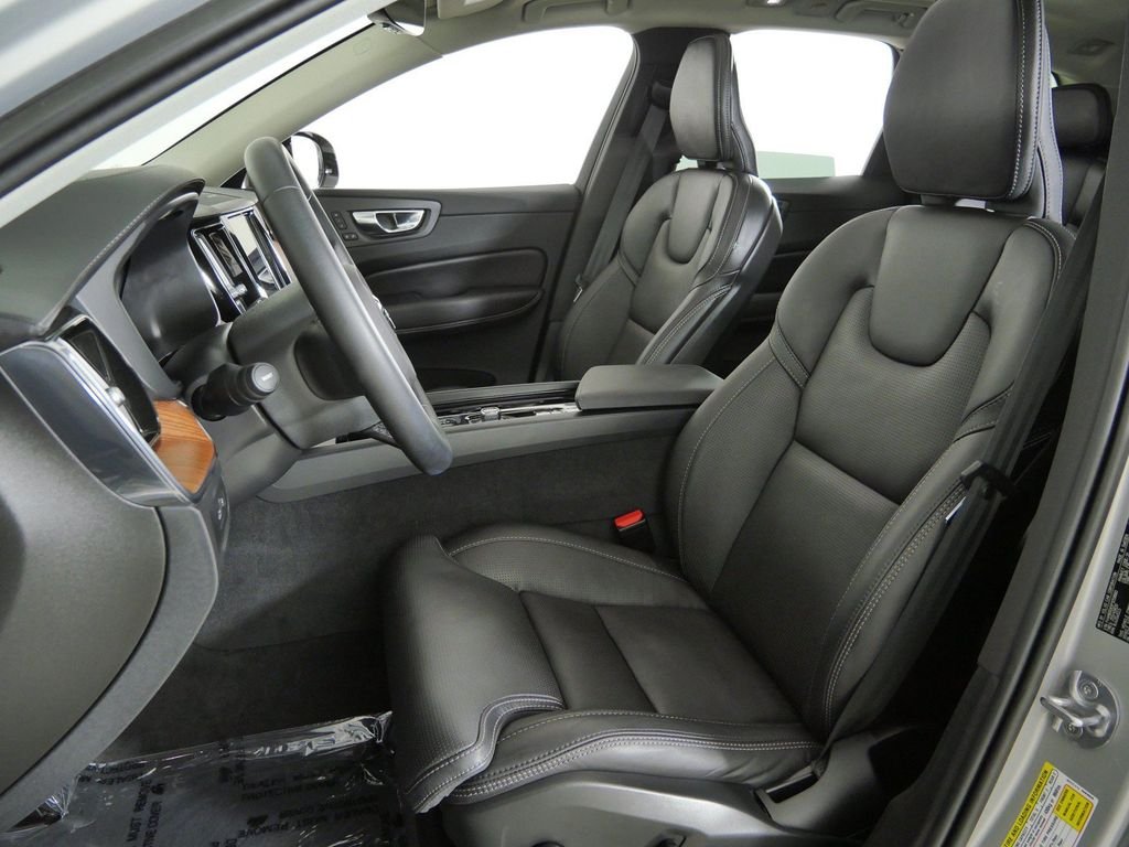 Used 2023 Silver Volvo Ultimate image 35