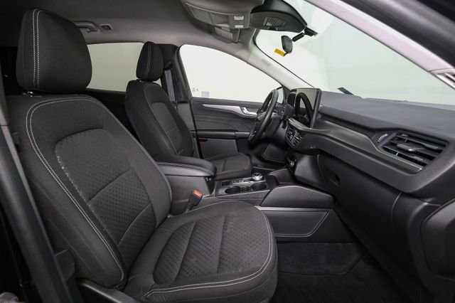 Used 2023 Black Ford Active image 17