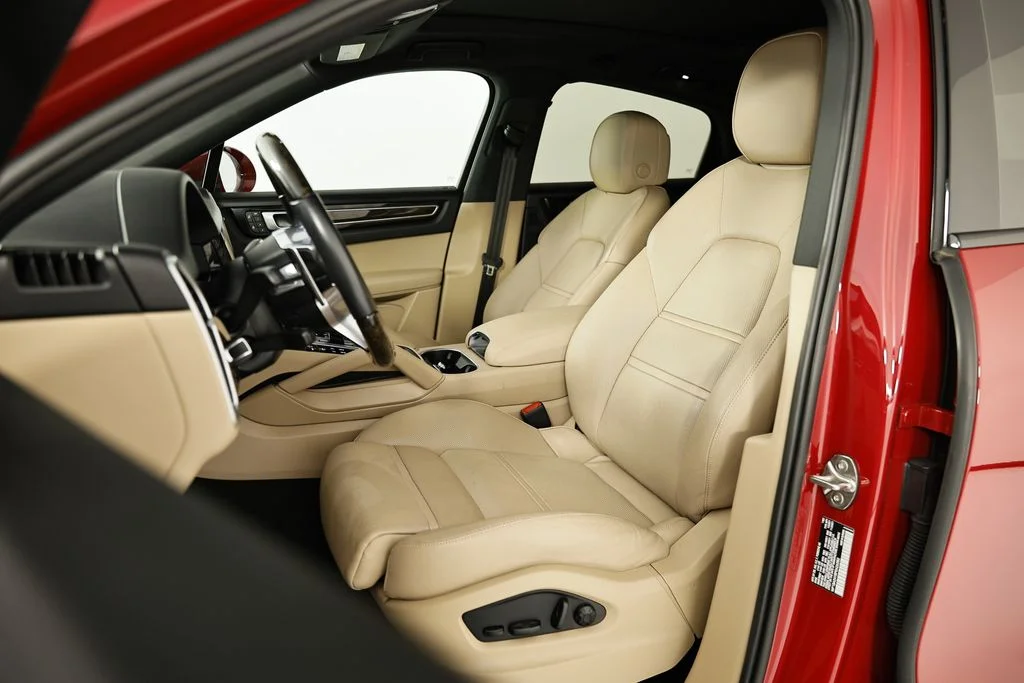 Used 2023 Red Porsche  image 5