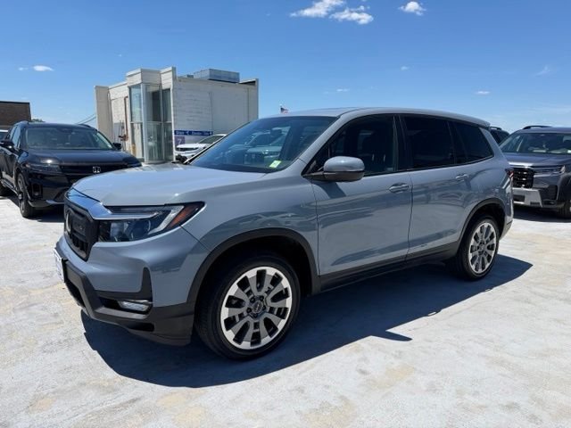 Used 2024 Gray Honda EX-L image 3