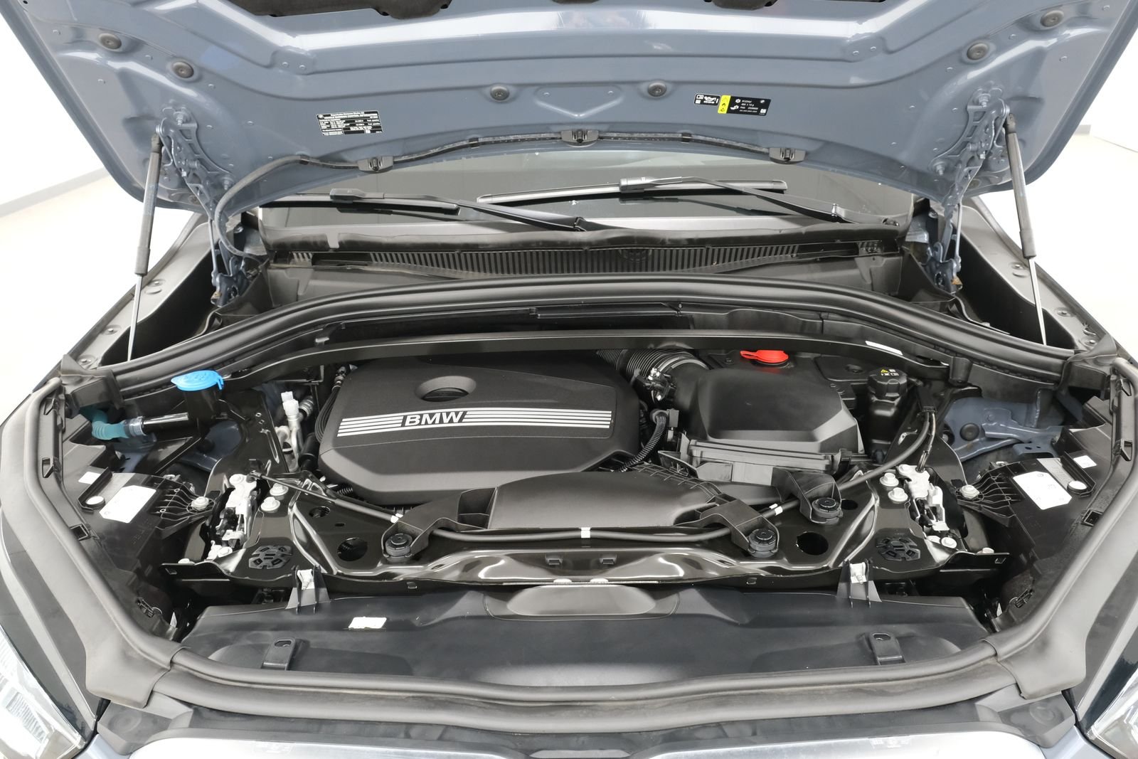 Certified Used 2025 Storm Bay Metallic BMW xDrive28i image 40